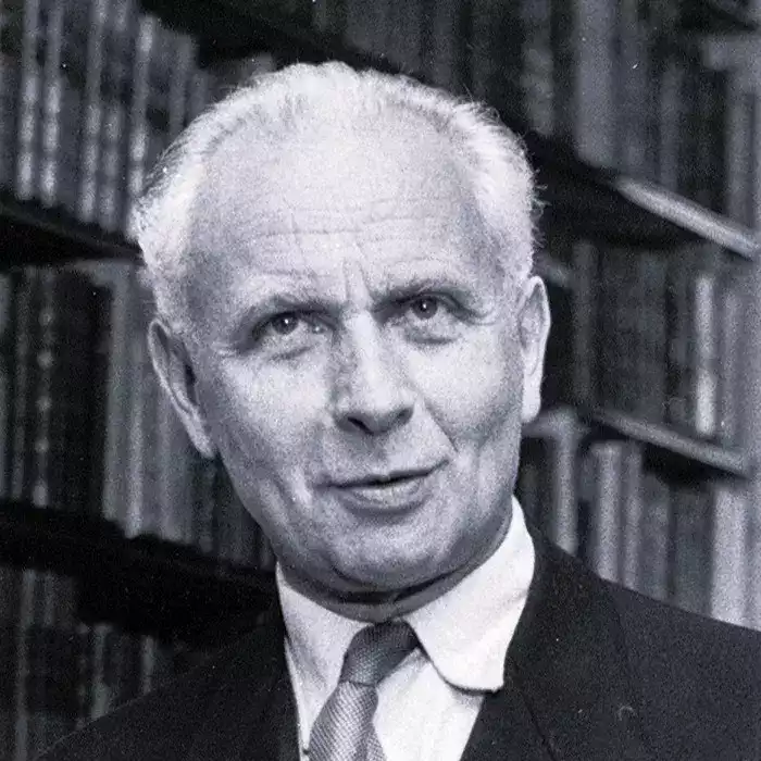 Photo / portrait de Louis Aragon